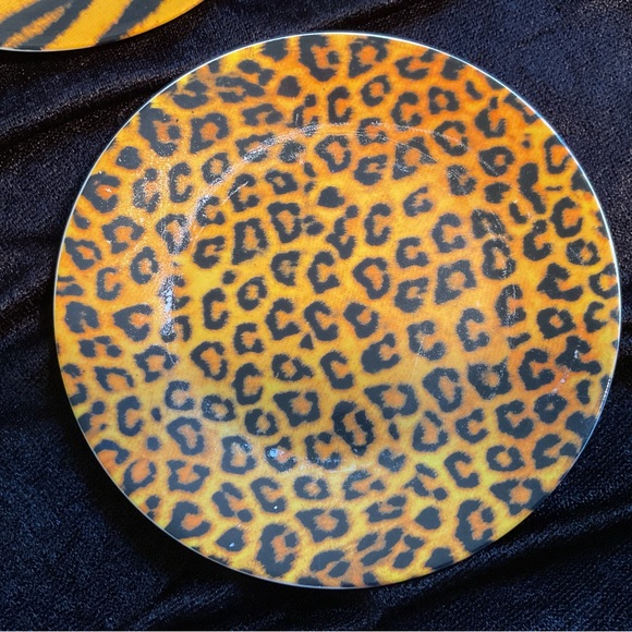 Set of Three Animal Print Plates - Picture 3 of 6